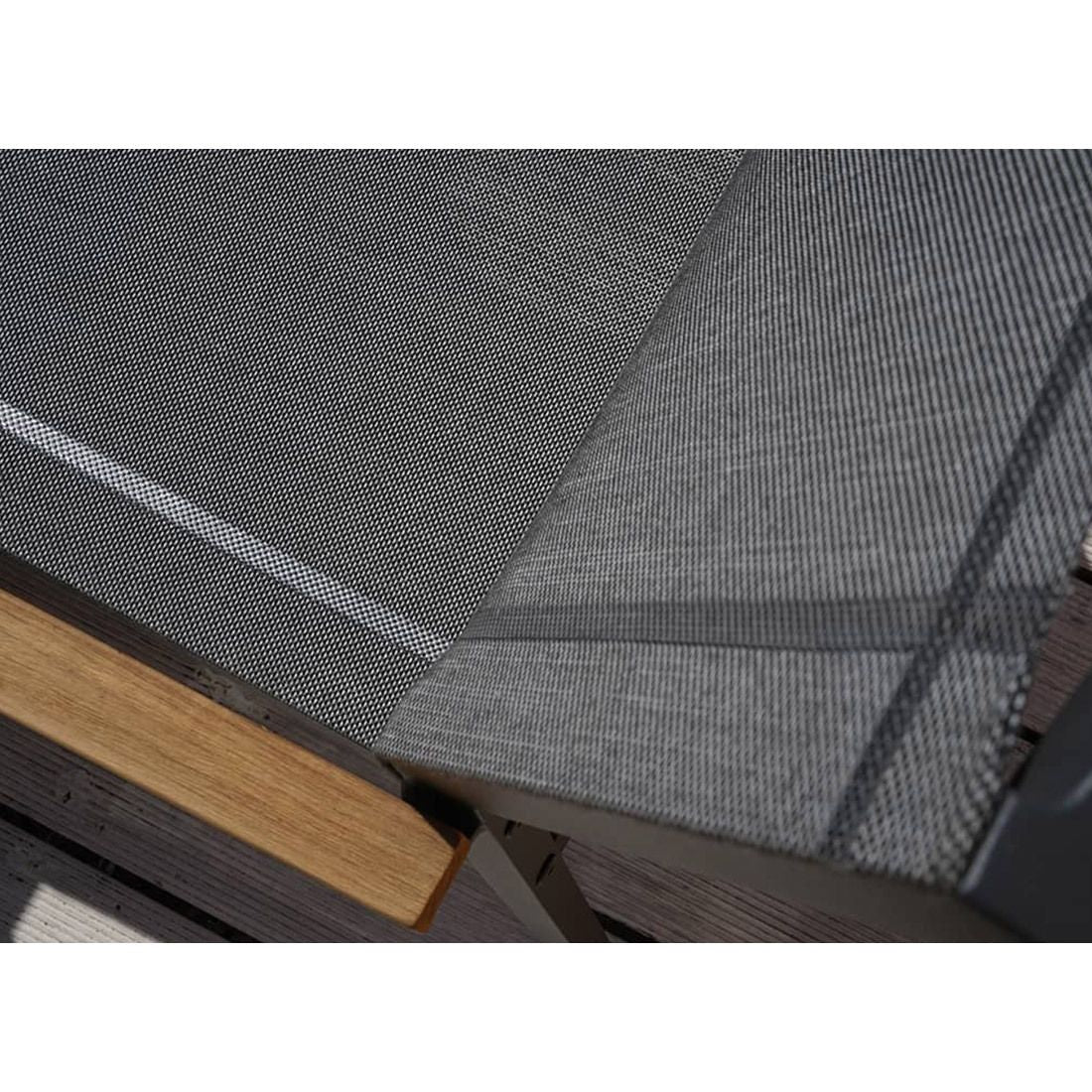 Hagemøbelsett Alex 6 plasser aluminium teak montert på terrasse