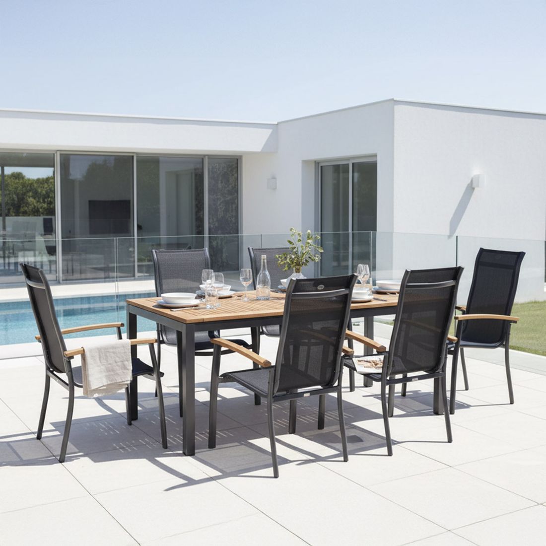 Hagemøbelsett Alice 6 plasser aluminium/teak forfra
