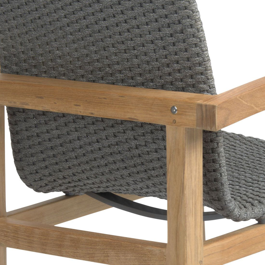 Nærbilde av bordplate i Dekton på Hagemøbelsett Leah 6 plasser teak/tau 200x100 cm