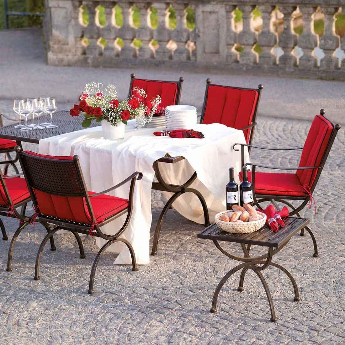 Hagemøbelsett Romeo Elegance 4 plasser, smijern 160x90 cm - MBM