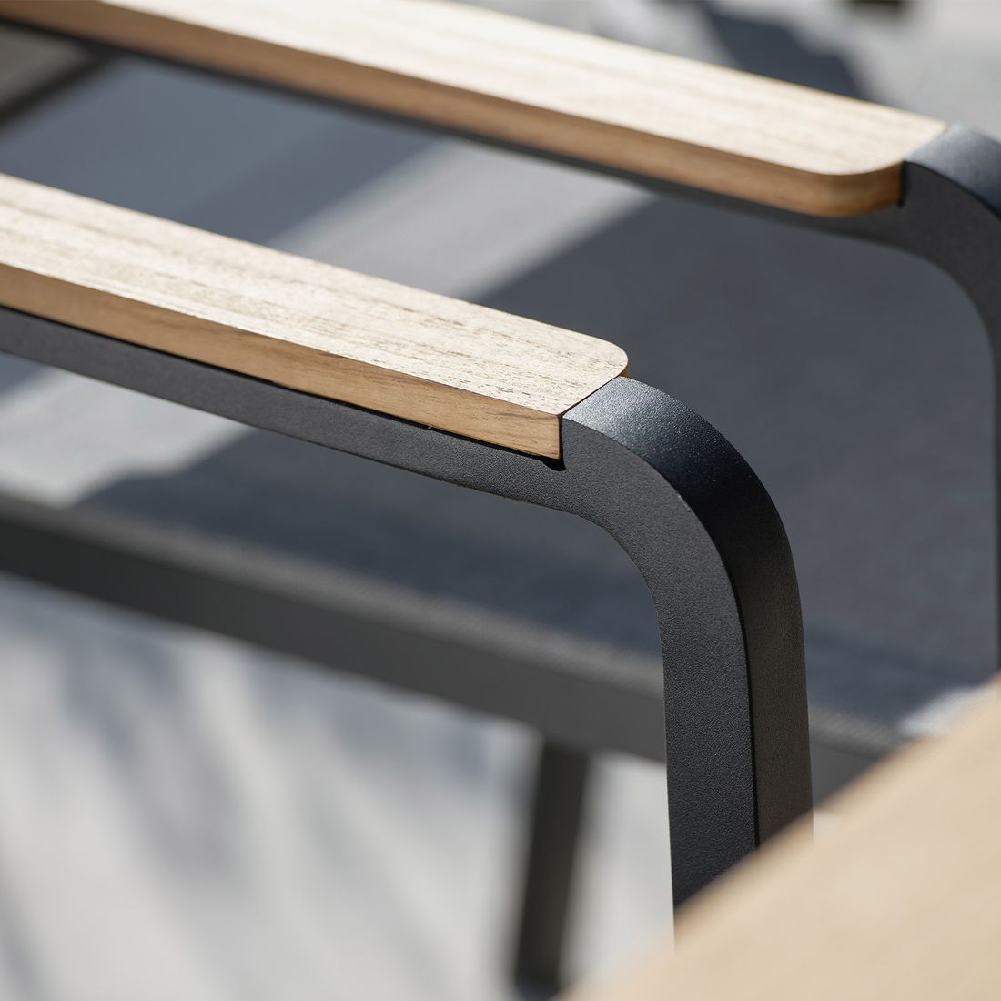 Hagemøbelsett Tilo 6 plasser aluminium teak nærbilde stol