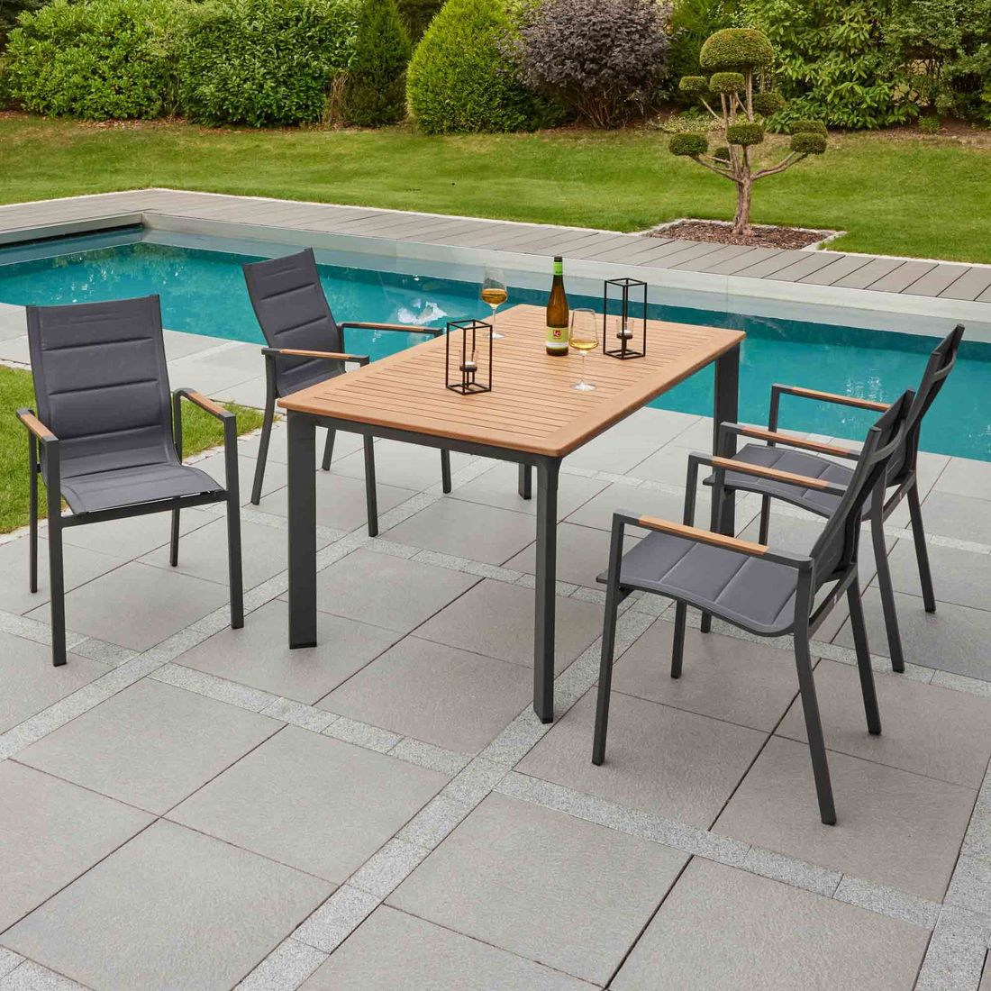 Hagemøbelsett Unicamo 4 plasser aluminium og teak forfra