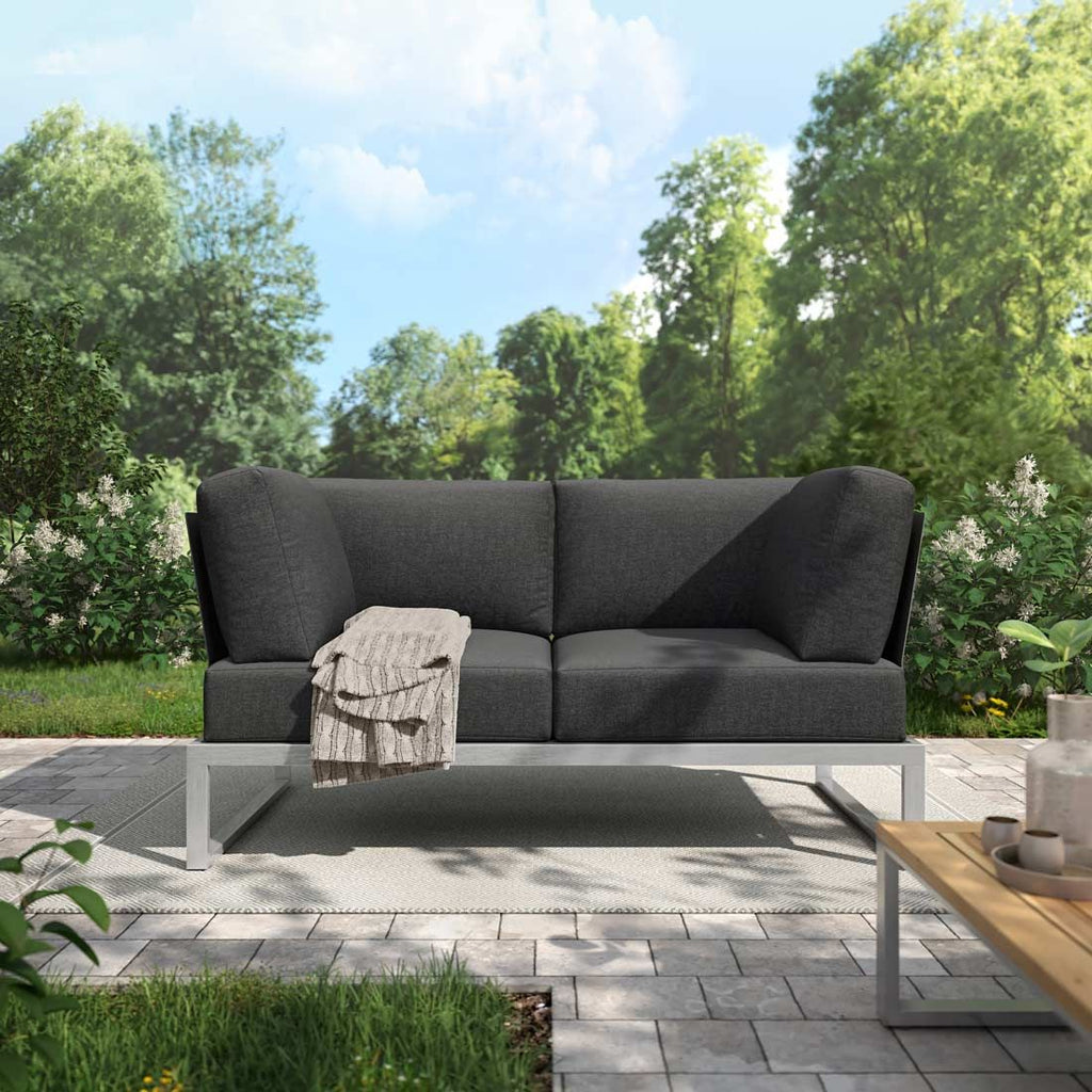 Hagesofa Capri rustfritt stål 142 cm - OUTLIV forfra