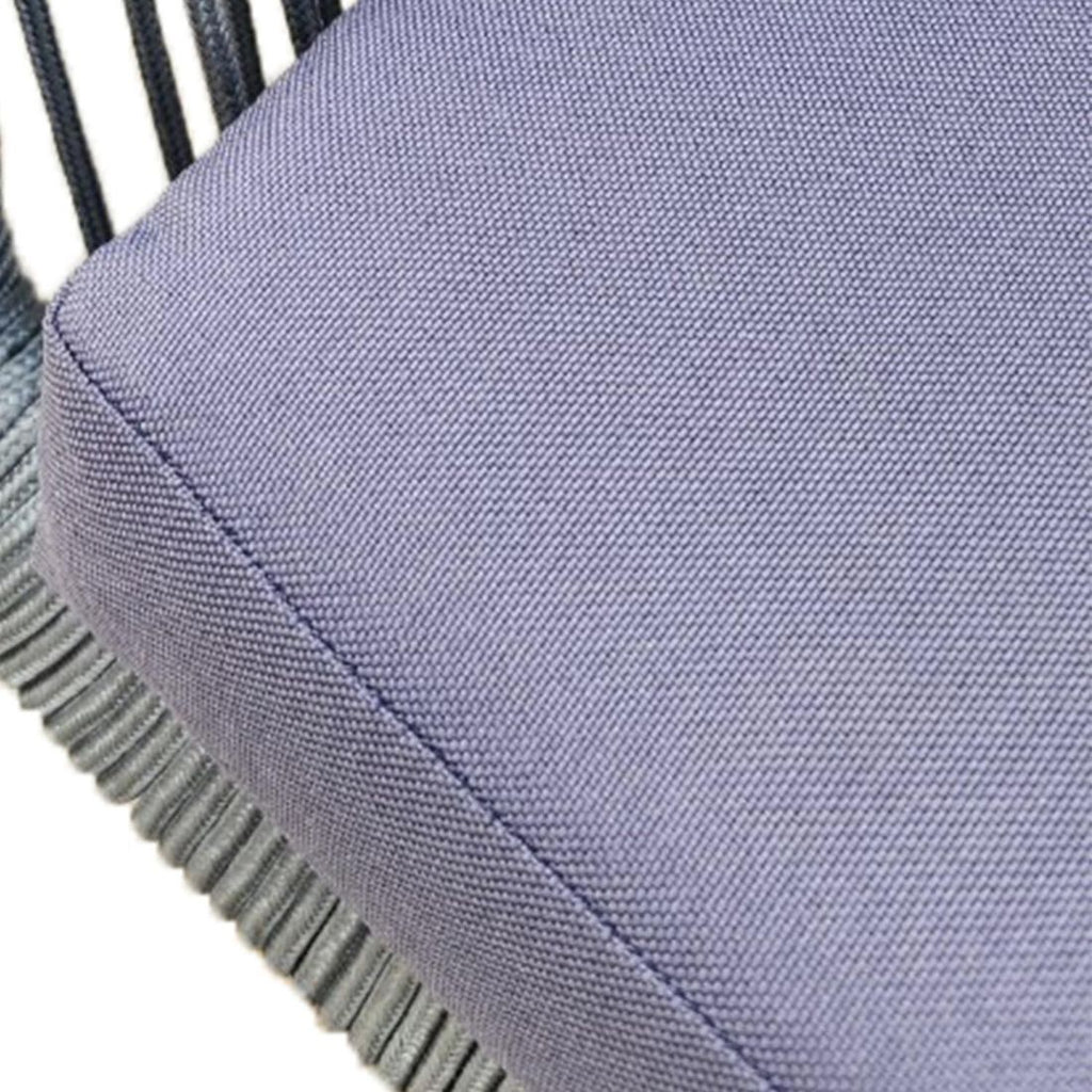 Detalj av tekstilmateriale på Hagesofa Lille akasie tau polyester 160 cm