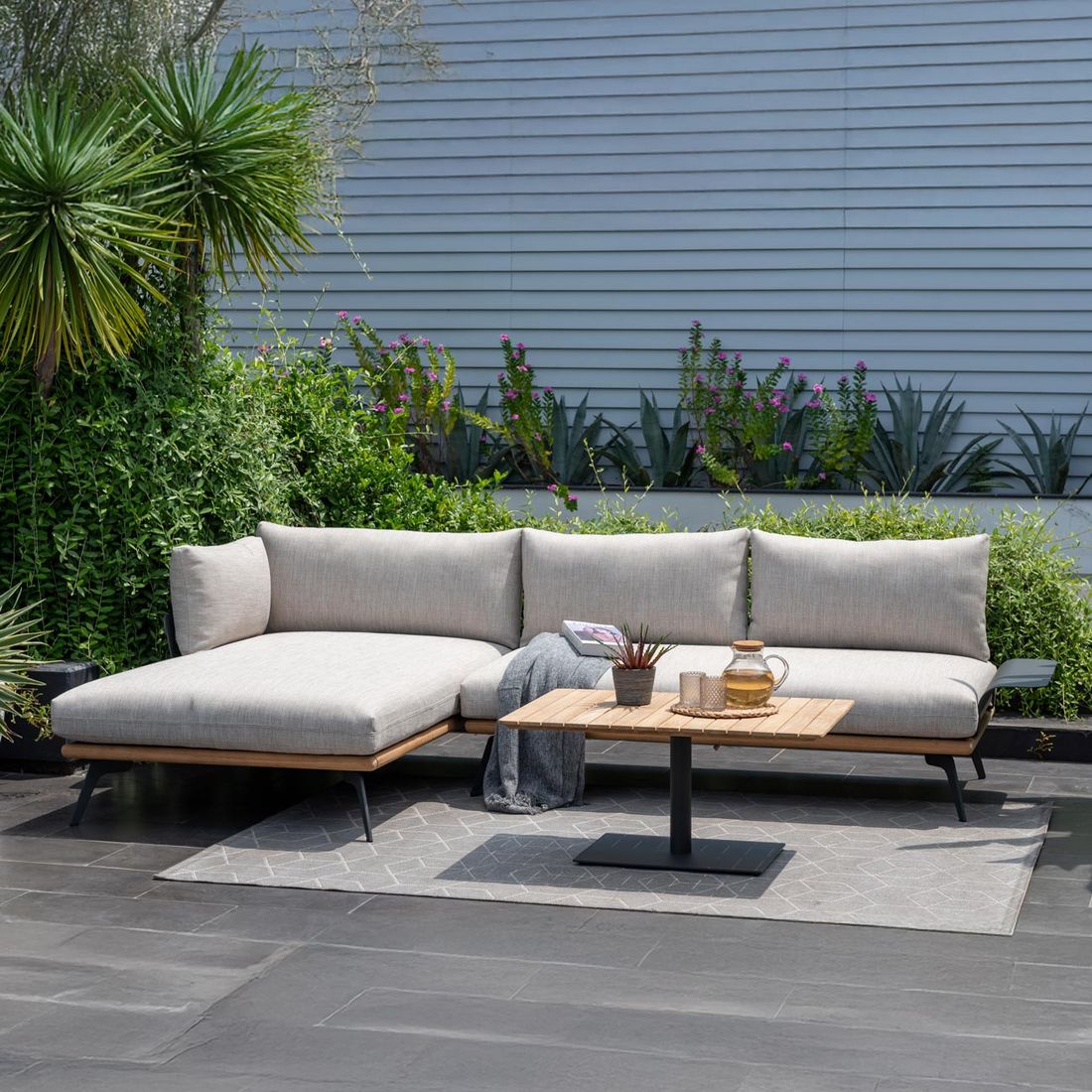 Hagesofa Pearl aluminium teak olefin 180 cm polstring nærbilde