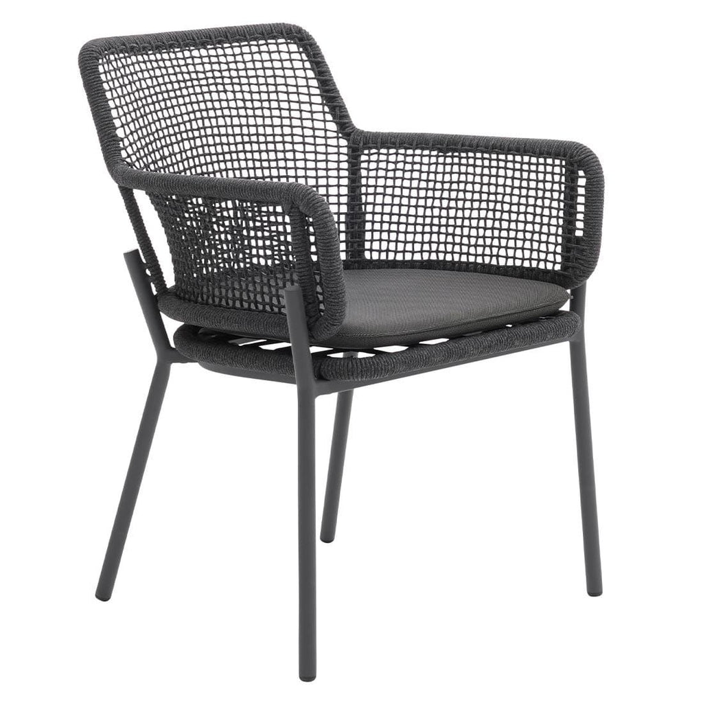 Hagestol med armlener 7002 aluminium tau olefin sett forfra