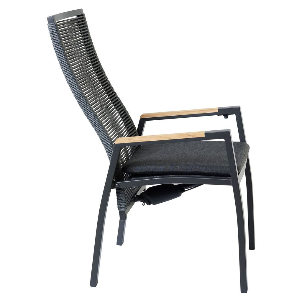 Hagestol 7011 aluminium regulerbar rygg med pute montert på terrasse