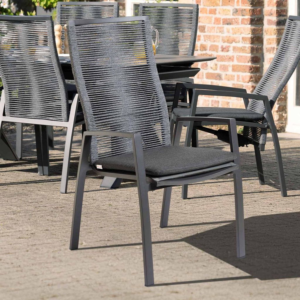 Hagestol med armlener 7011 aluminium tau med pute bakside