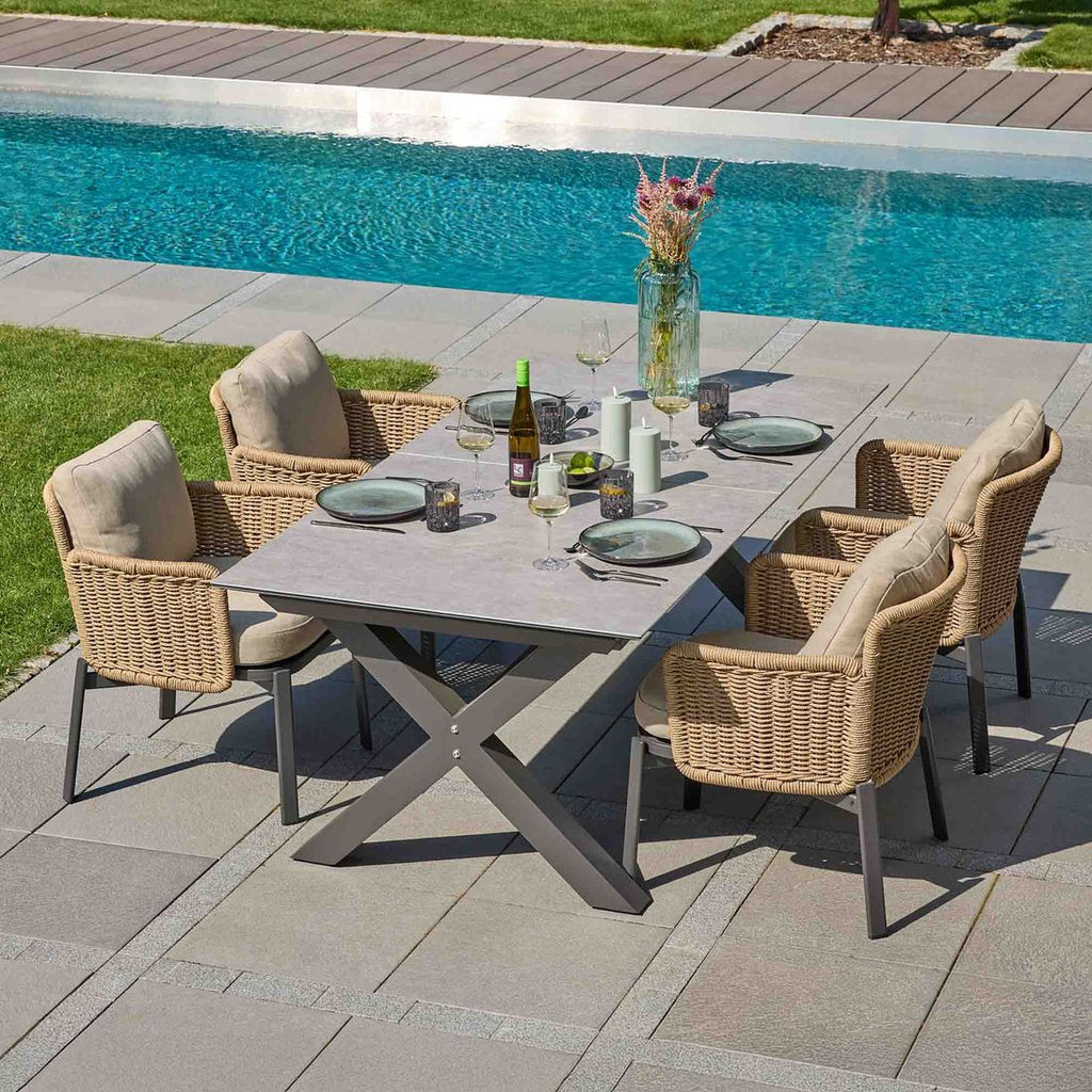 Hagestol med armlener Bari aluminium og tau med puter - LC Garden