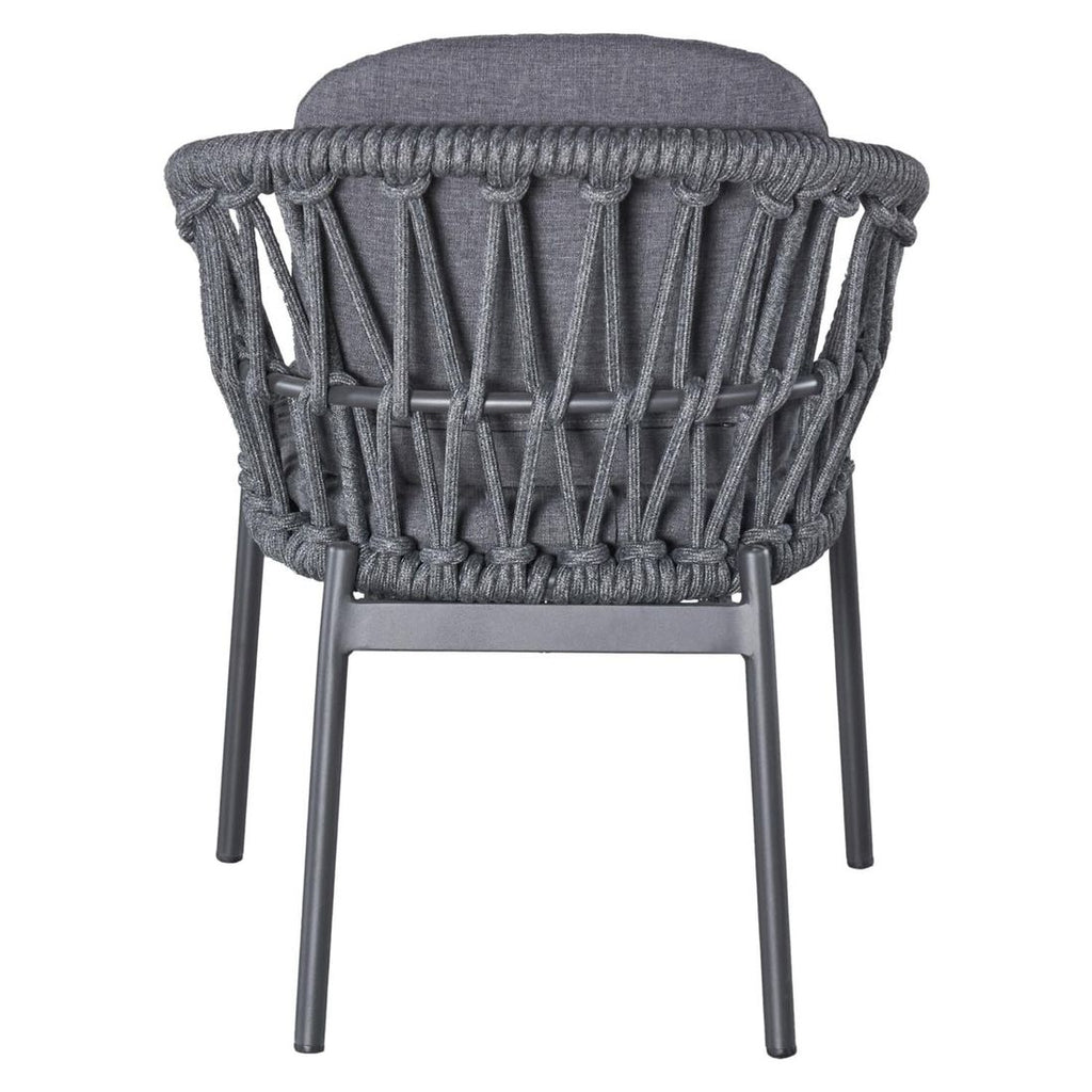 Montert Hagestol Bari aluminium og tau med puter på terrasse