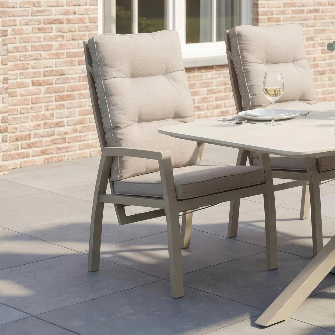 Hagestol med armlener Bondino aluminium regulerbar rygg bakside