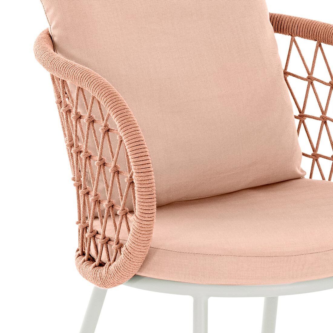 Montert Hagestol med armlener Cevio aluminium tau ivory i hage