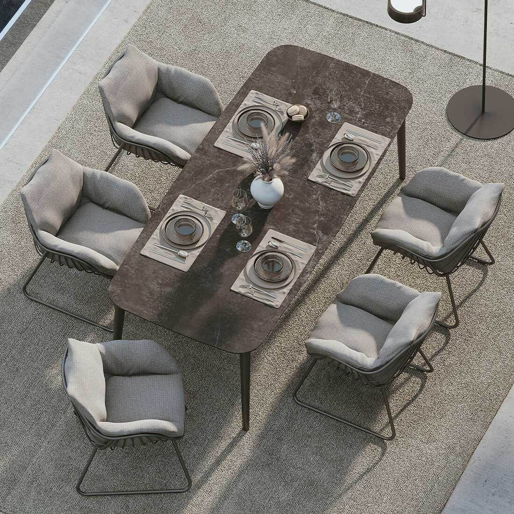 Hagestol Chill aluminium/akryl 65x70 cm - Solpuri montert i hage