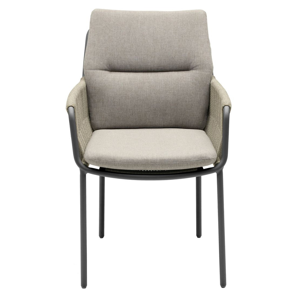 Montert Hagestol Como aluminium med puter tau 59x71 cm i hage