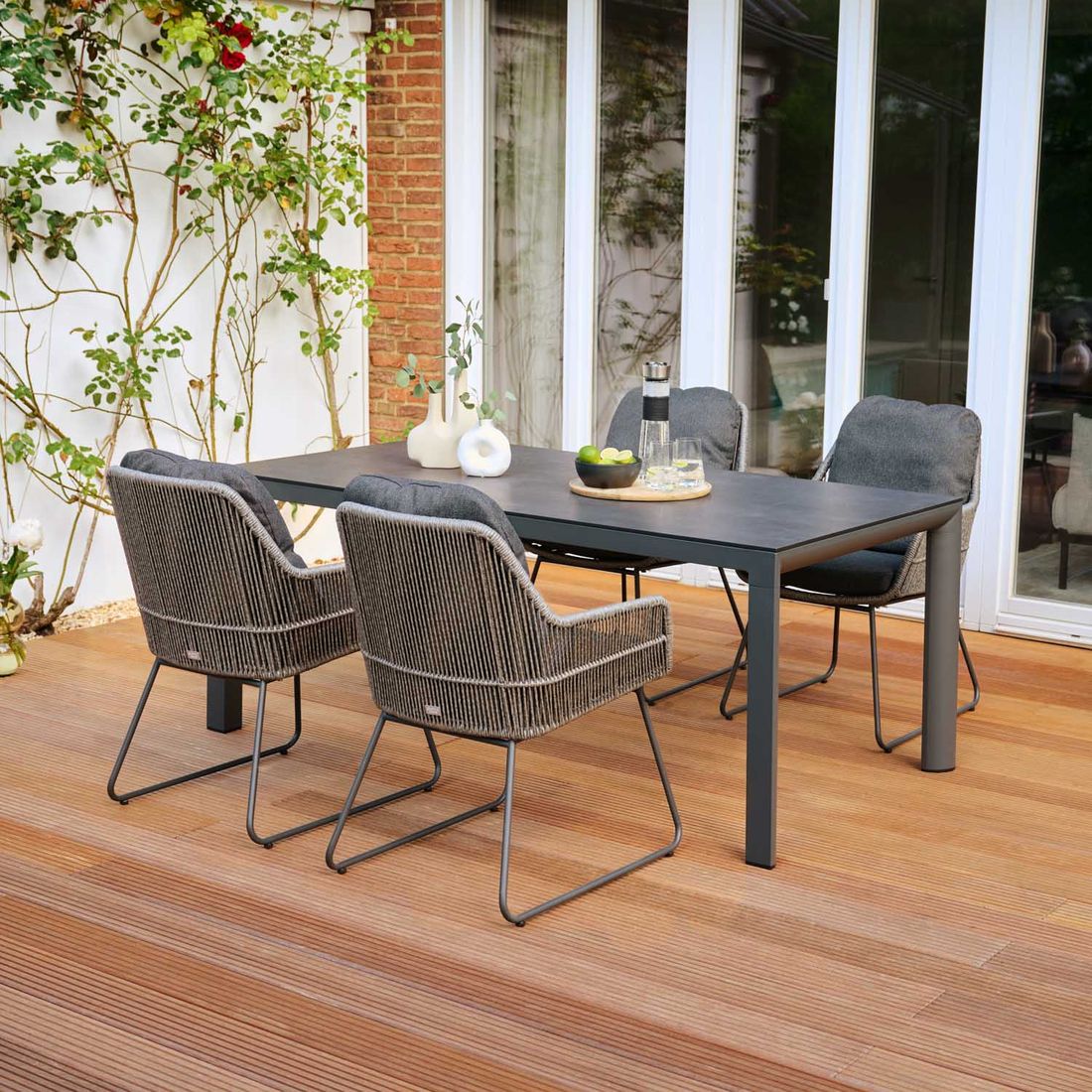Hagestol Kansas aluminium med puter 60x69 cm - Siena Garden
