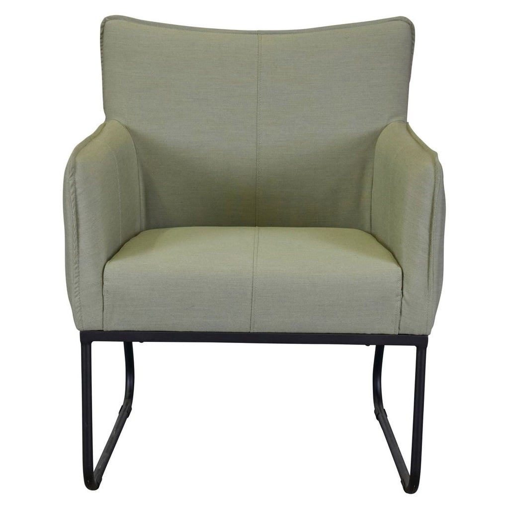 Montert Hagestol Loma aluminium/akryl 70x61 cm på terrasse