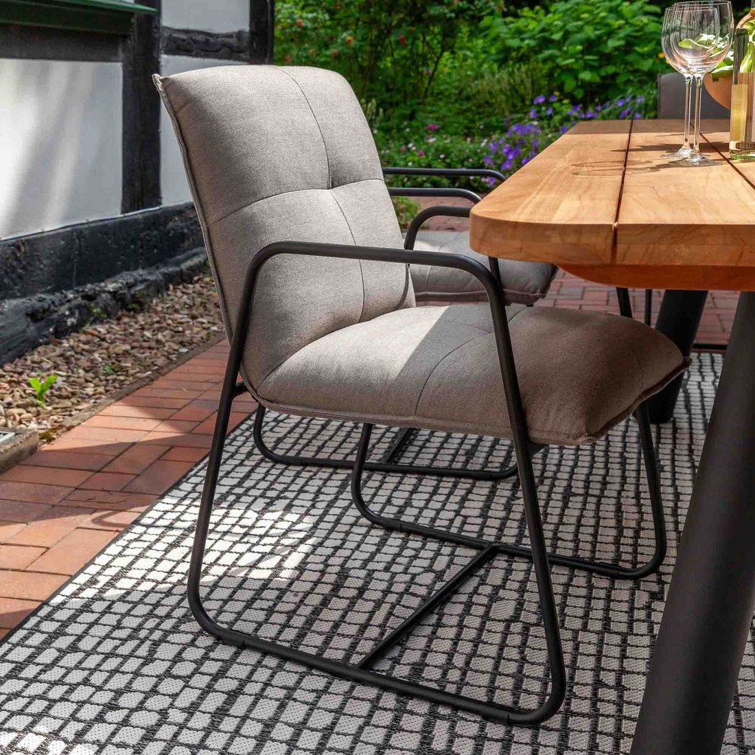 Hagestol med armlener Fontein aluminium/Sunbrella bakside