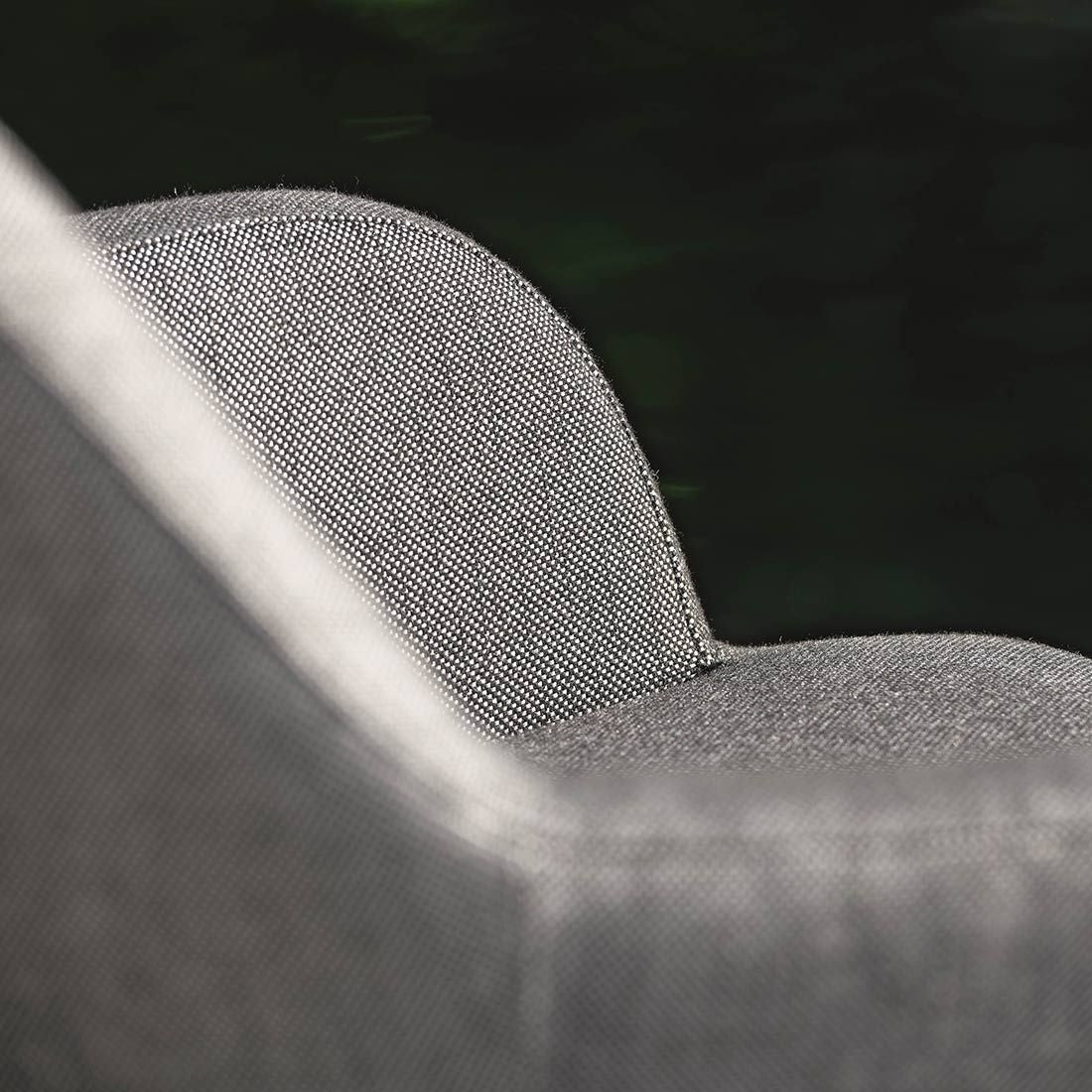 Detalj av stoff og ramme på Hagestol med armlener Hector VIP rustfritt stål 63 cm