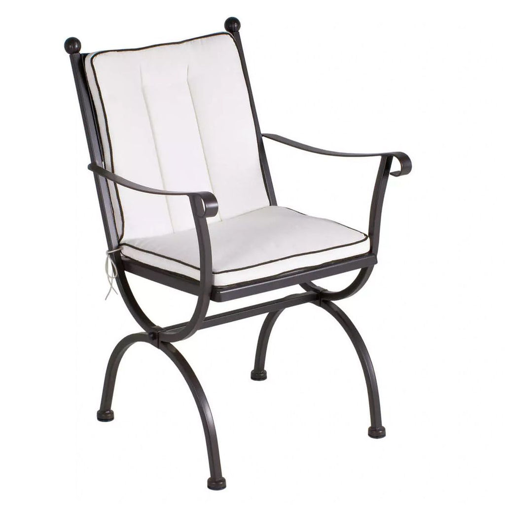 Hagestol med armlener Romeo smijern 55x64 cm montert i hage