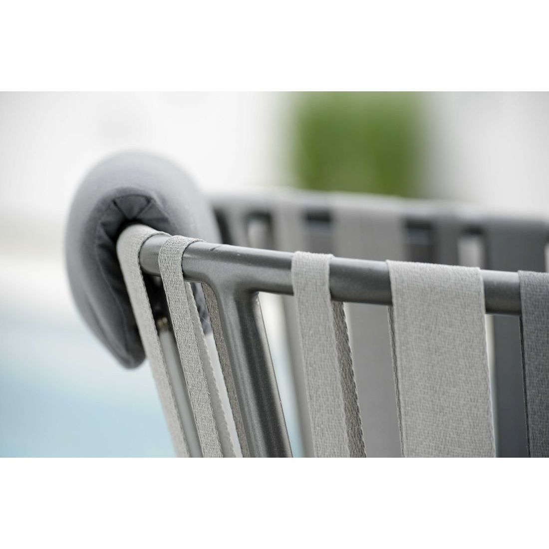 Hagestol med armlener Space aluminium og tau 56x60 cm - Stern sett fra siden