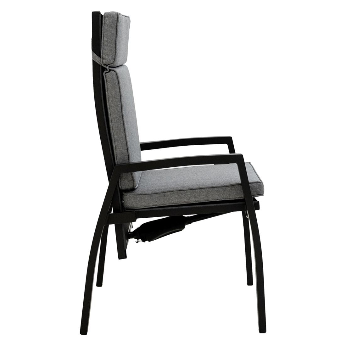 Hagestol Perth regulerbar aluminium med puter montert i hage