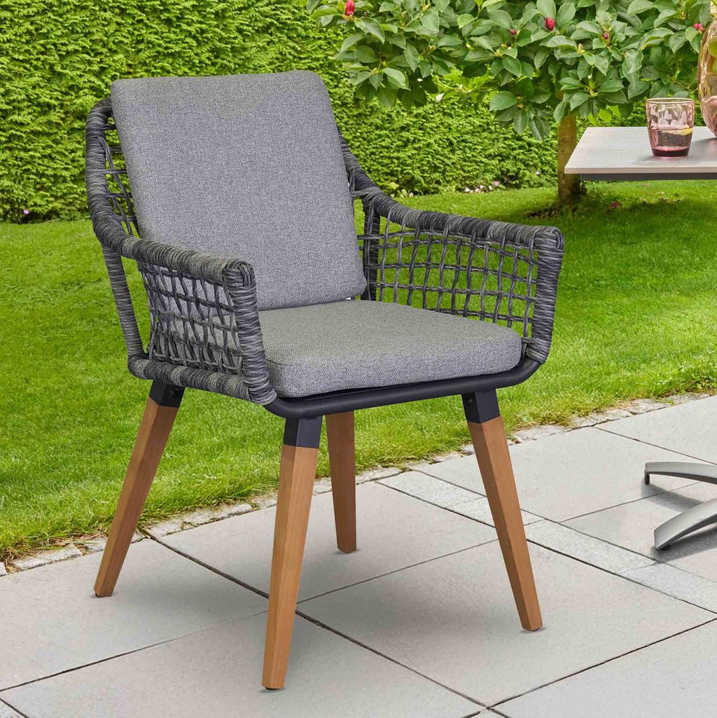 Hagestol Tinity aluminium med tau og puter bakside