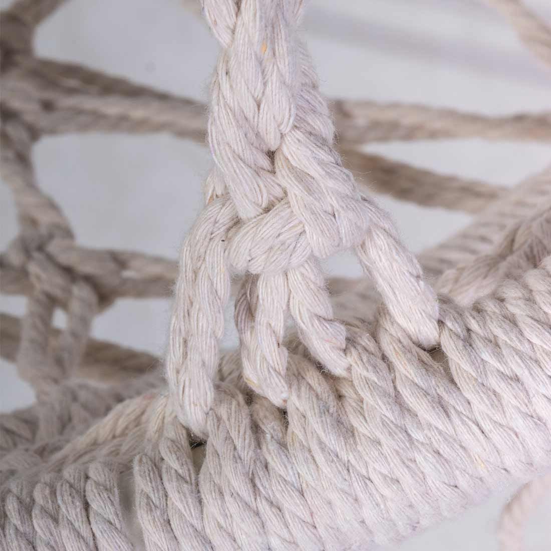 Nærbilde av Hengestol Boho i stål og tau, Ø45 cm beige tau og stoff