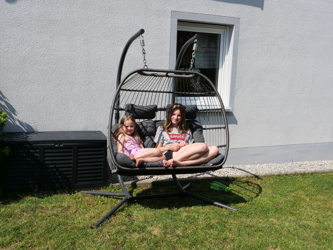 Detaljbilde av Hengestol Folt Bozen stål/flettverk