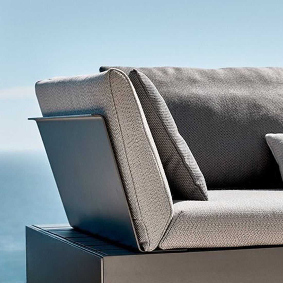 Hjørne-/endemodul Boxx aluminium/akryl antrasitt - Solpuri forfra