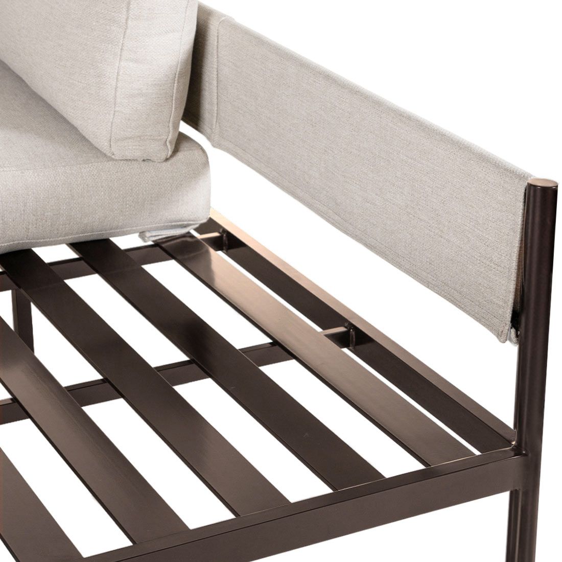 Hjørnesofa ute med loungebord aluminium teak OUTLIV på terrasse