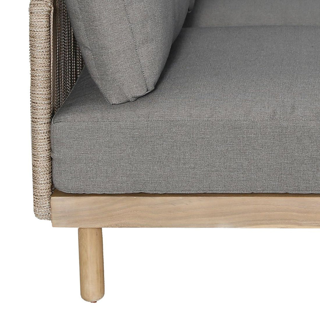Hjørnesofa ute Avalon akasie tau olefin med loungebord i naturlig uteområde