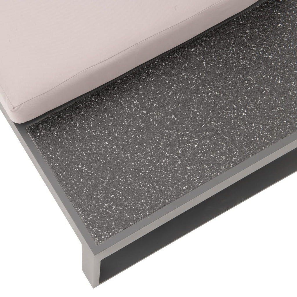 Hjørnesofa ute Brescia med loungebord, aluminium 222x219 cm - OUTLIV.
