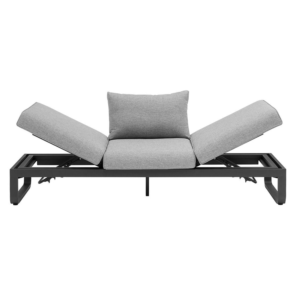Hjørnesofa ute Fly aluminium/olefin 207x277 cm - Zebra montert på terrasse