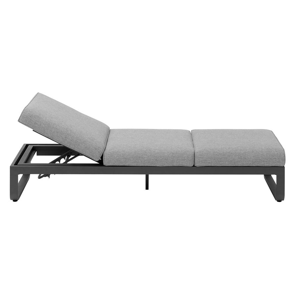 Nærbilde av aluminium ramme på Hjørnesofa ute Fly aluminium/olefin 207x277 cm - Zebra
