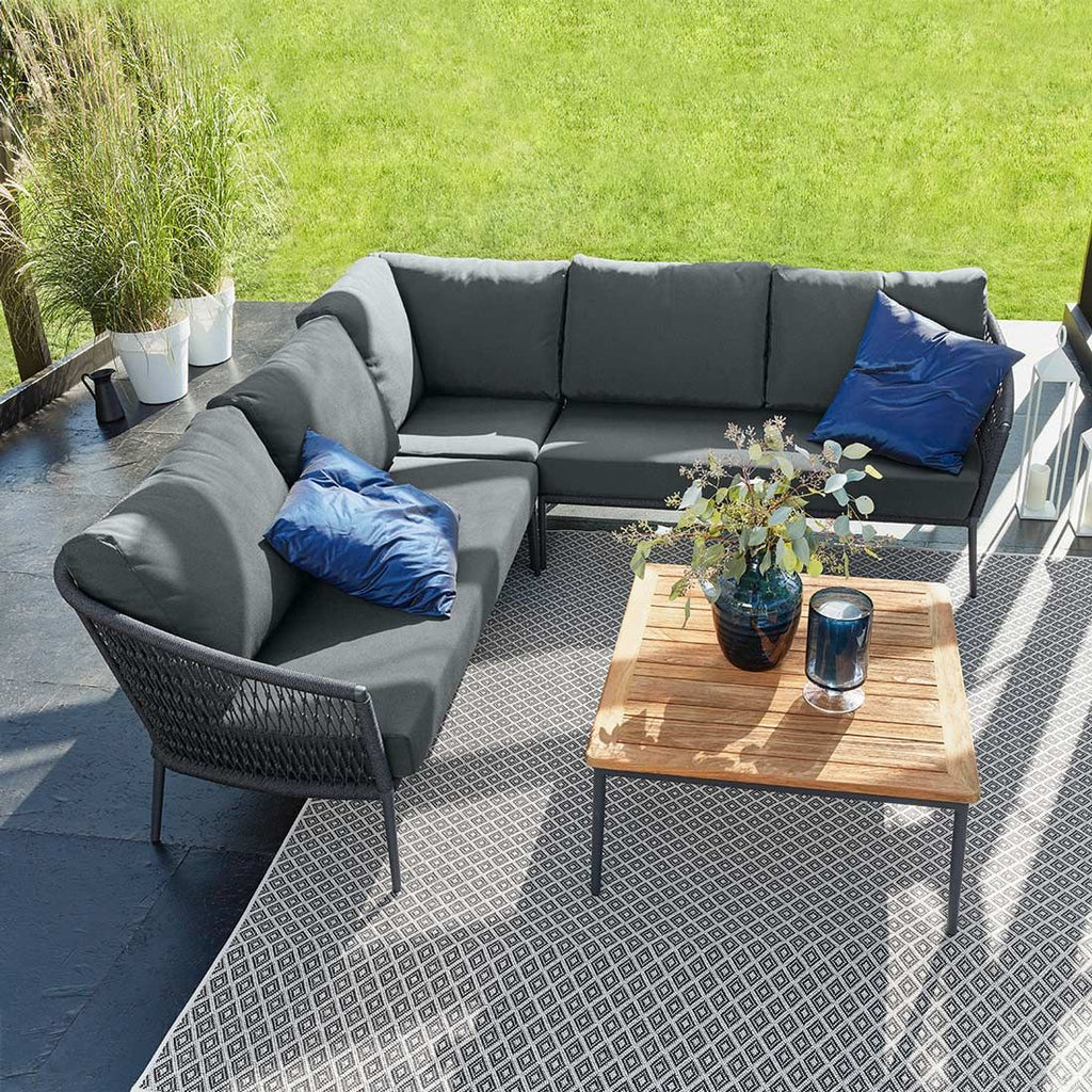 Hjørnesofa ute Ibiza med loungebord aluminium tau forfra