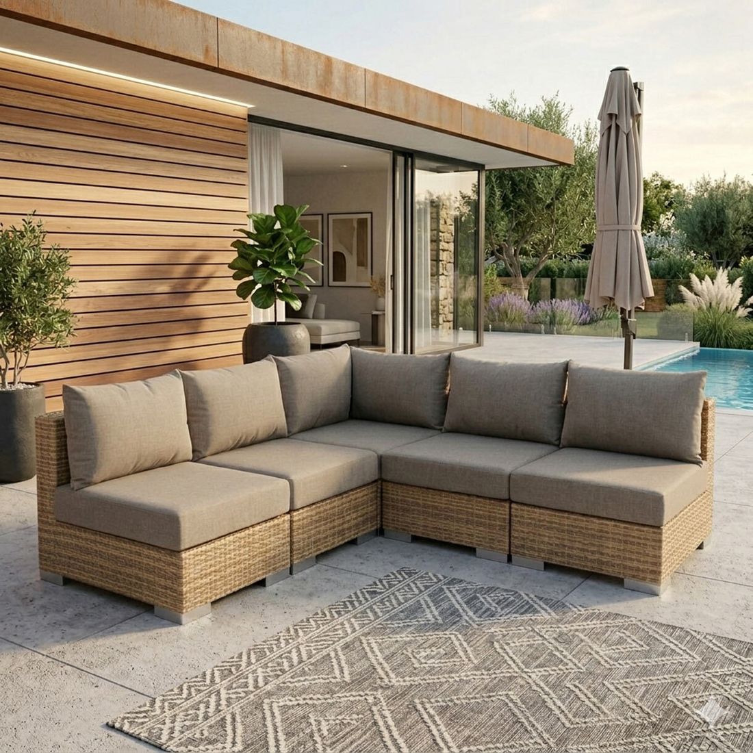 Hjørnesofa ute Jubi 261x261 cm polyrotting flettverk forfra