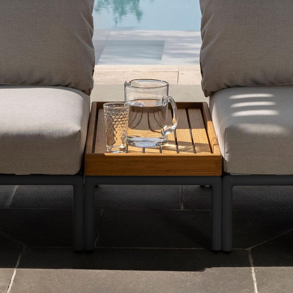 Hjørnesofa ute Level 2 med loungebord aluminium/Sunbrella - Houe