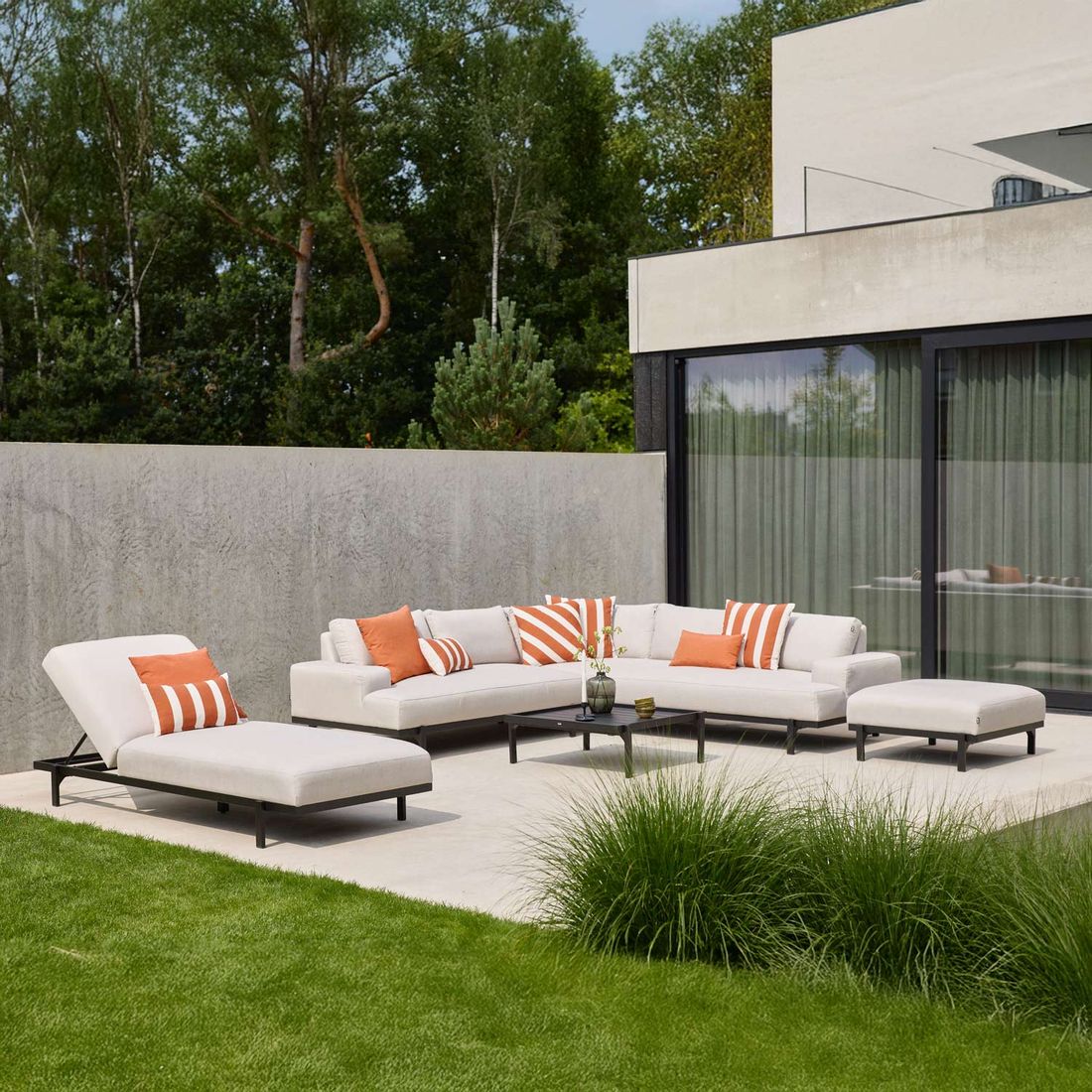 Hjørnesofa ute Lucas med loungebord aluminium/Sunbrella 261 cm - Hartman
