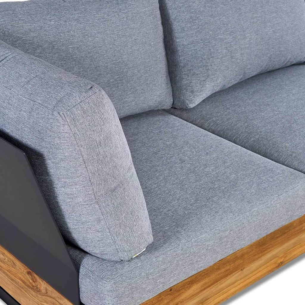 Utsnitt av hjørnedel på Hjørnesofa ute Madrid resirkulert teak/olefin - OUTLIV