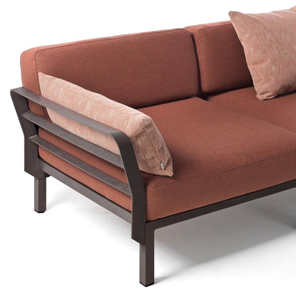 Hjørnesofa ute Maximo plast/Sunbrella med puter