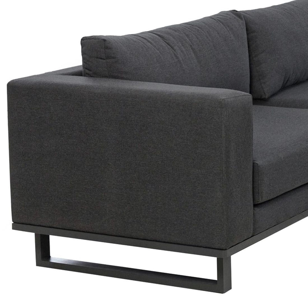 Montert Hjørnesofa ute Miami Sunbrella 290x290 cm - OUTLIV på terrasse