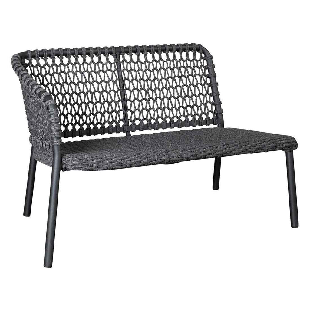Montert Hjørnesofa ute Ocean aluminium tau mørk grå i hage