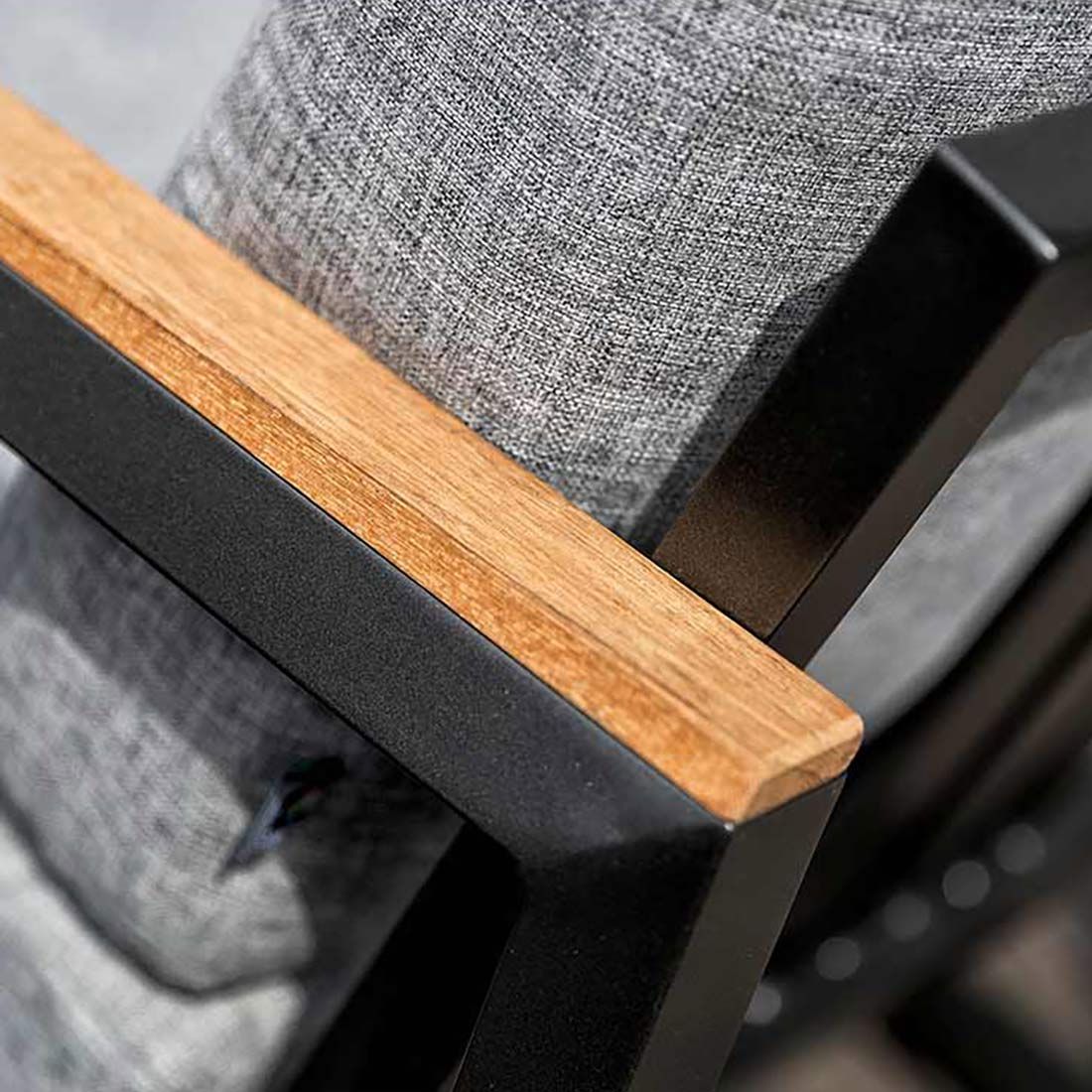 Montert Hjørnesofa ute Ocean Skid aluminium/olefin antrasitt på terrasse