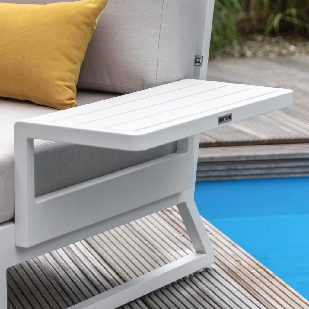 Hjørnesofa ute Ocean Skid Platform med loungebord komplett sett på hage