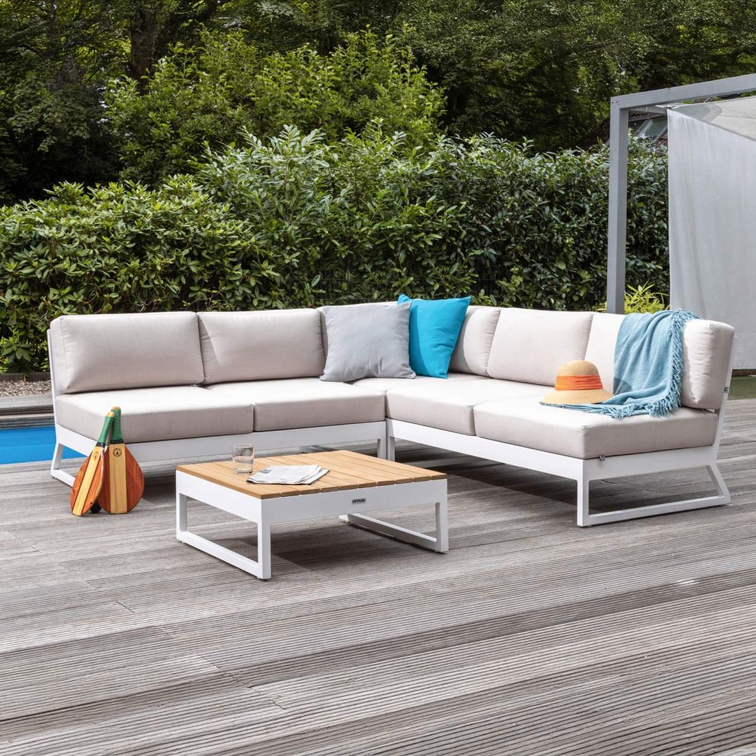 Hjørnesofa ute Ocean Skid Platform aluminium/teak 218x218 cm - Kettler forfra