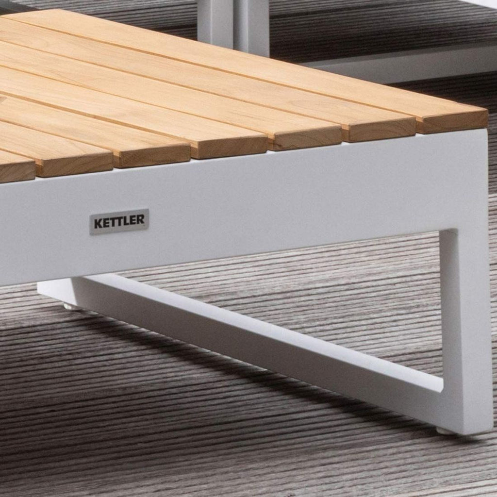 Hjørnesofa ute Ocean Skid Platform med loungebord ramme i hvit aluminium