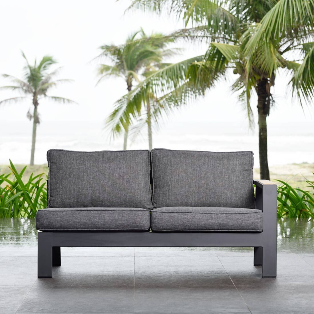 Montert hjørnesofa ute Palau aluminium olefin 259x259 cm på terrasse