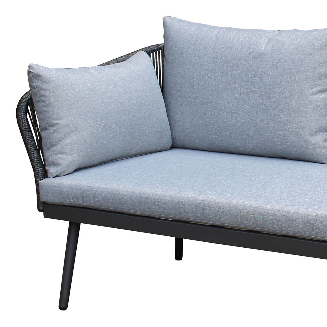 Nærbilde av puter på Hjørnesofa ute Saigon med loungebord aluminium tau