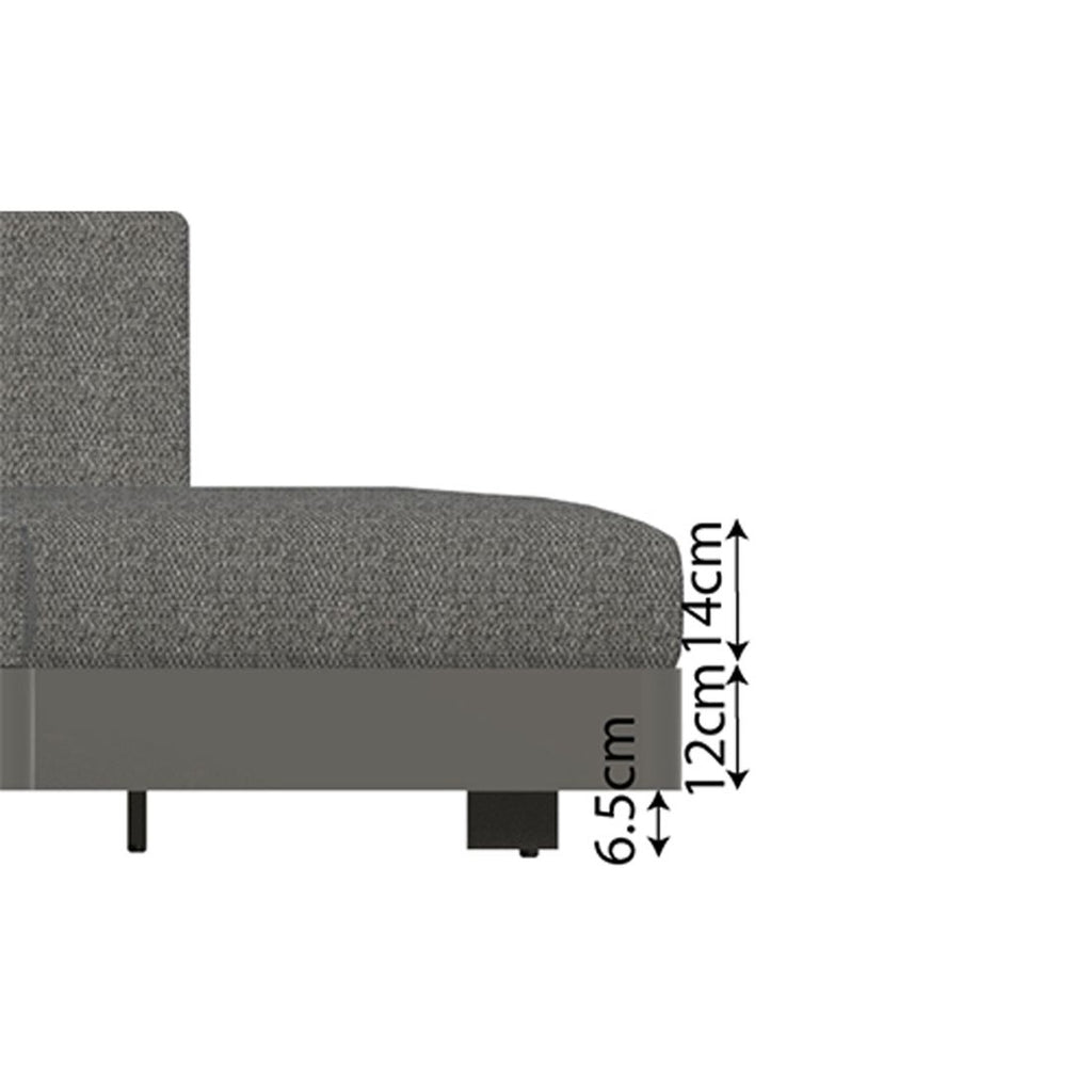 Hjørnesofa ute Santa Monica med loungebord montert i hage