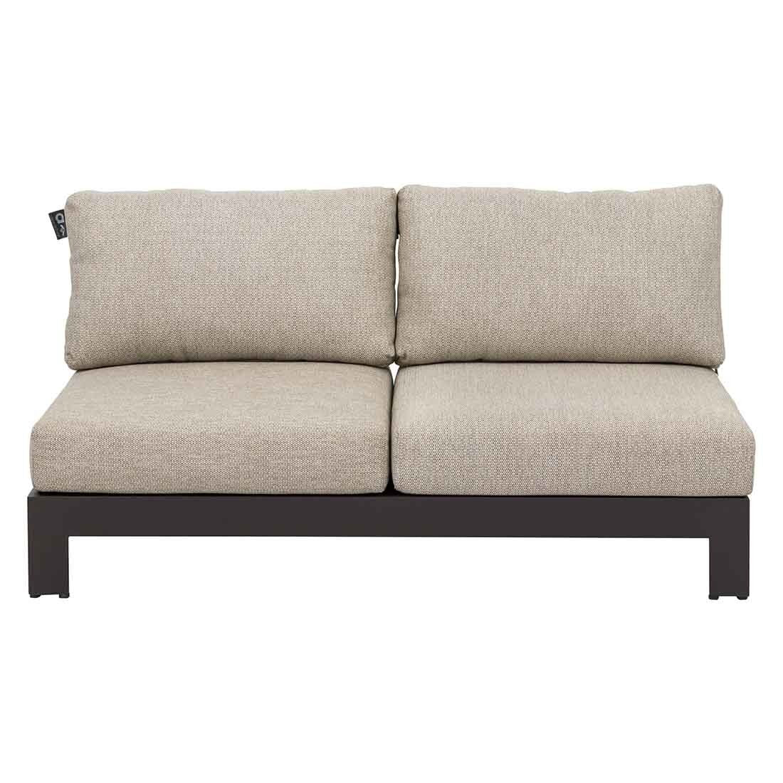 Montert Hjørnesofa ute Sticks & More aluminium/teak - Apple Bee på terrasse